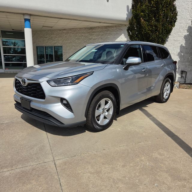 Celestial Silver Metallic 2021 Toyota Highlander SUV / Crossover All-Wheel Drive 8-Speed Automatic