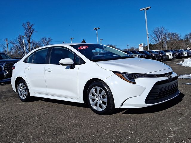2025 Toyota Corolla LE FWD