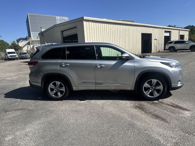 Used 2019 Silver Toyota Limited image 4