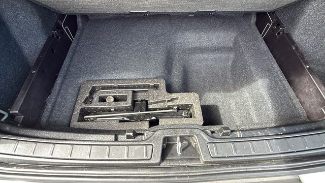 used 2021 Volvo XC40 Recharge Pure Electric car, priced at $22,700