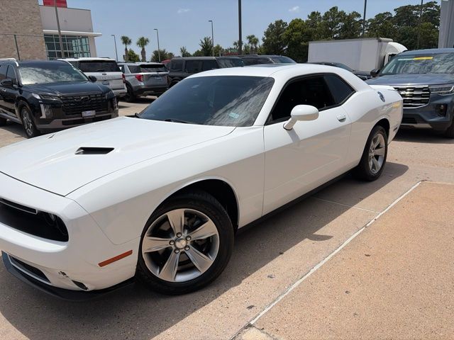 White Knuckle Clearcoat 2021 Dodge Challenger Coupe Rear-Wheel Drive 8-Speed Automatic