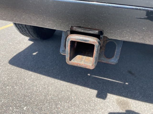 Used 2019 Magnetic Black Metallic Nissan SL image 8