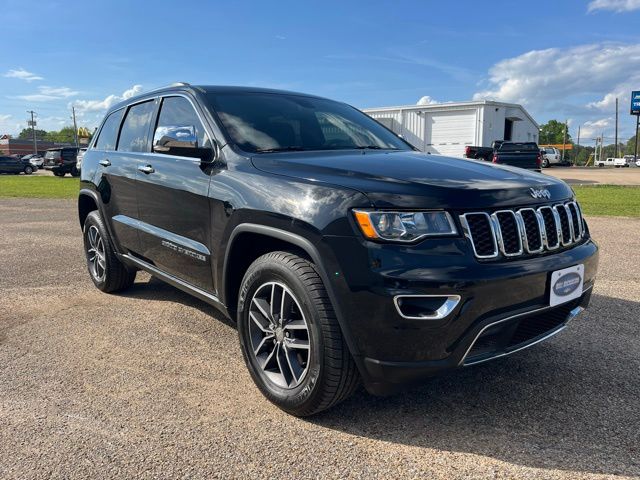 Diamond Black Crystal Pearlcoat 2018 Jeep Grand Cherokee Limited 4WD SUV / Crossover Four-Wheel Drive 8-Speed Automatic