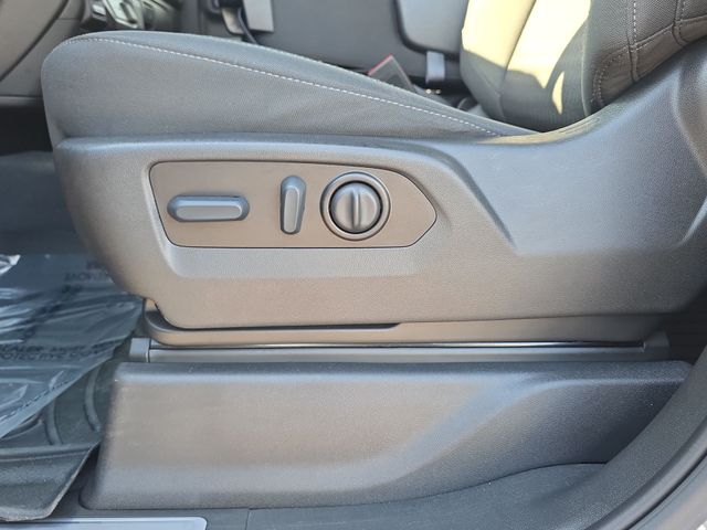 Used 2022 Silver GMC SLE image 30