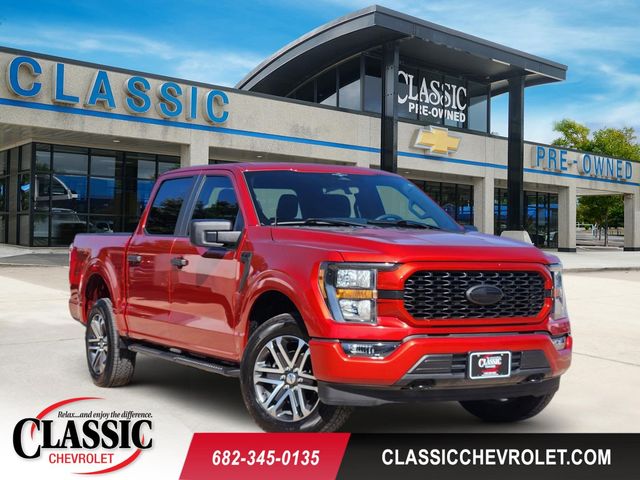 Hot Pepper Red Metallic Tinted Clearcoat 2023 Ford F-150 Pickup Truck Four-Wheel Drive Automatic