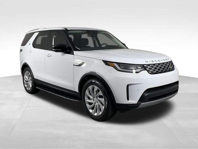 2024 Land Rover Discovery S 9