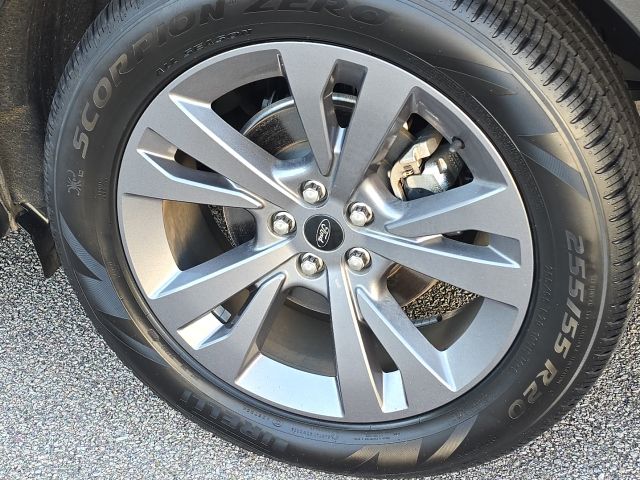 2023 Ford Explorer XLT:B02479