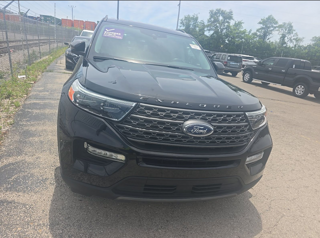 2023 Black Metallic Ford Explorer XLT 4X4 SUV