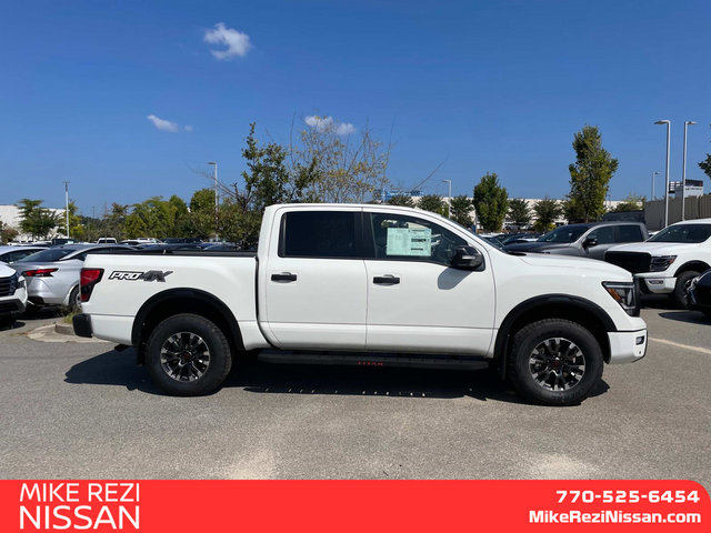 2024 Nissan Titan PRO-4X 2