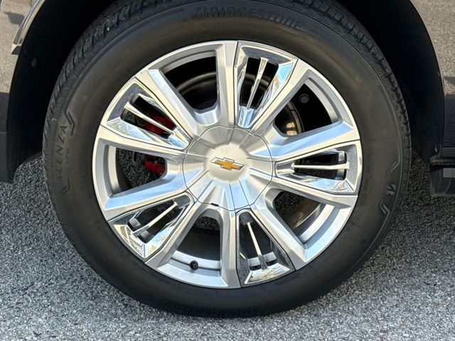 Used 2022 Gray Chevrolet High Country image 9