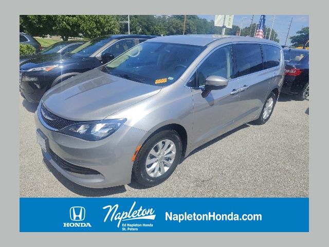 2017 Chrysler Pacifica Touring FWD