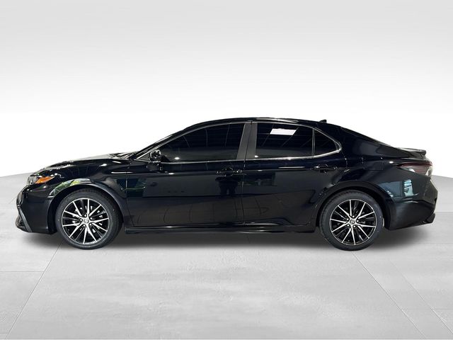 2024 Toyota Camry SE Black at Davis Toyota of Orangeburg