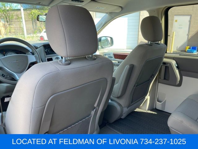 Used 2009 Chrysler Town & Country For Sale in Muncie, IN