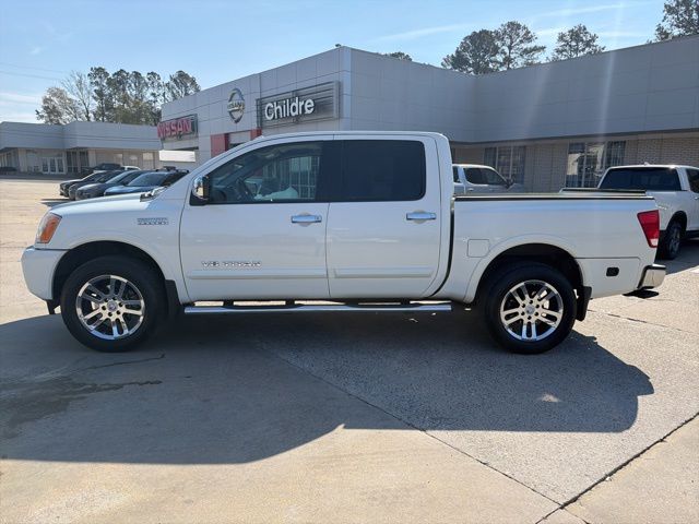 2013 Nissan Titan SL Crew Cab 4WD