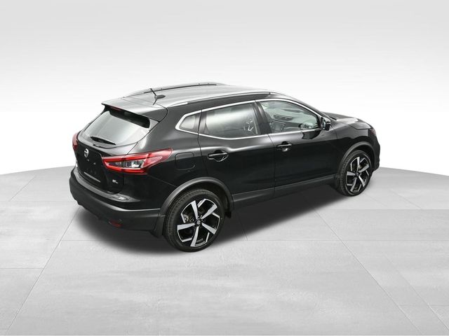 2021 Nissan Rogue Sport SL 28