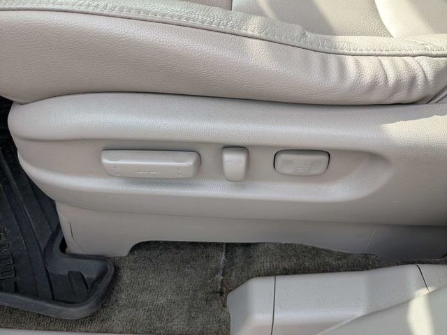Used 2016 Honda Odyssey Van