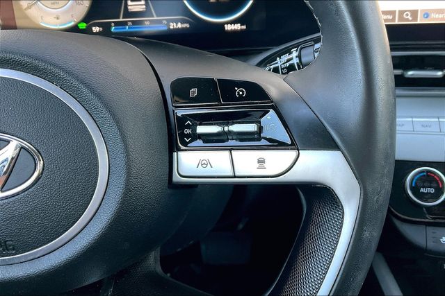 2022 Hyundai Elantra Hybrid Limited photo