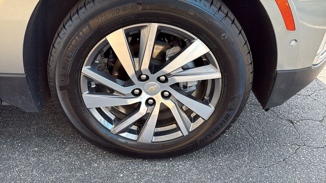 used 2024 Chevrolet Equinox car, priced at $26,999