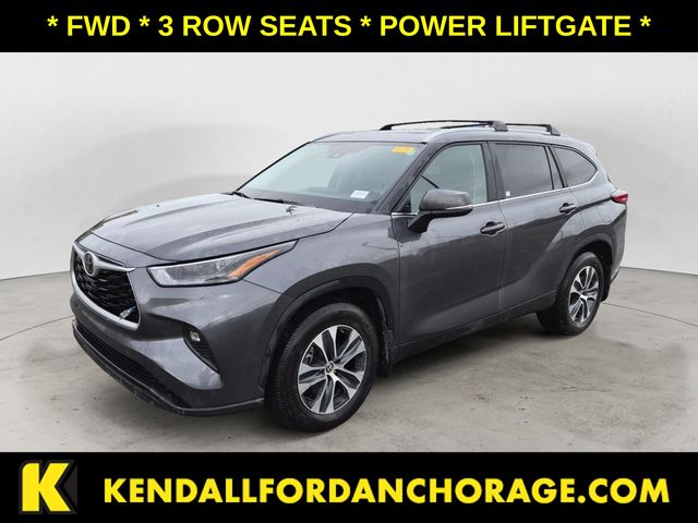 Magnetic Gray Metallic 2023 Toyota Highlander SUV / Crossover Front-Wheel Drive 8-Speed Automatic