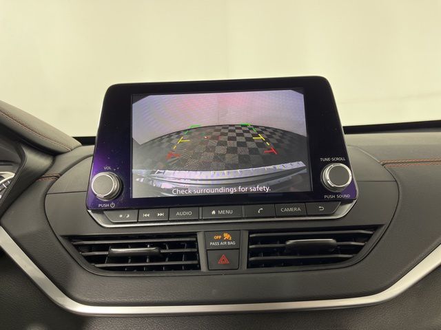 2022 Gun Metallic Nissan Altima 2.5 SR FWD Sedan