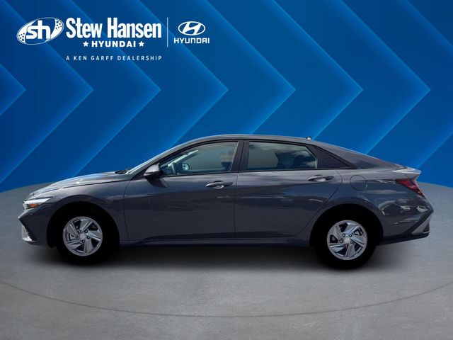 New 2026 Gray Hyundai SE image 3