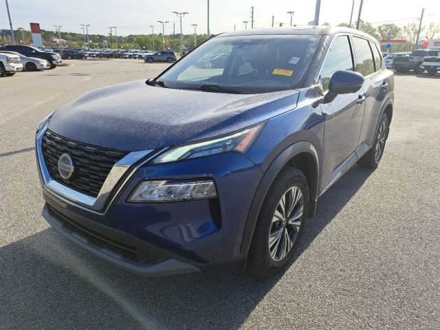 Used 2021 Blue Nissan SV image 2