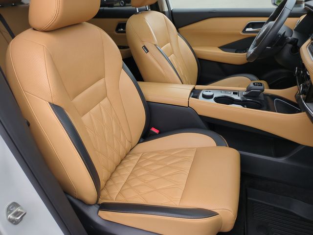 Used 2021 White Nissan Platinum image 34