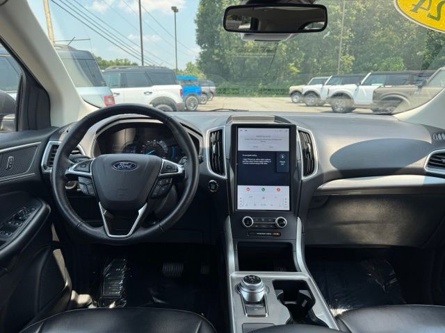 Used 2024 Gray Ford SEL image 16