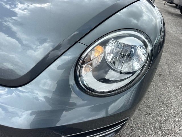 2018 Volkswagen Beetle - $22,888