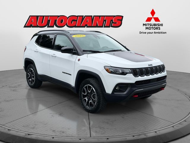 Bright White Clearcoat 2025 Jeep Compass SUV / Crossover Four-Wheel Drive 8-Speed Automatic