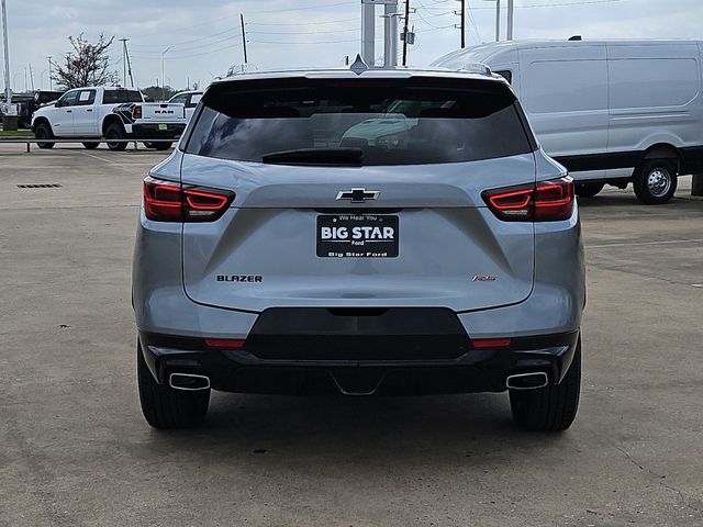 Used 2025 Gray Chevrolet RS image 4