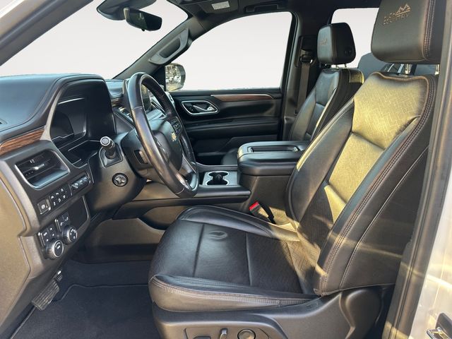 Used 2023 White Chevrolet High Country image 9