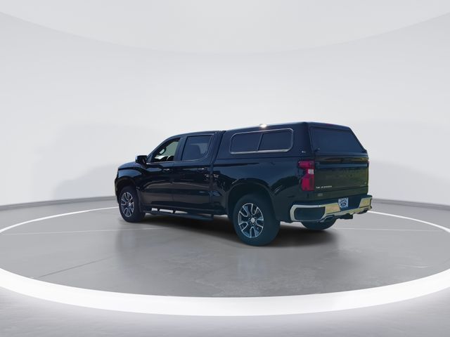Used 2025 Black Chevrolet LT image 6
