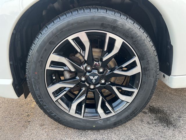 Used 2018 Mitsubishi Outlander PHEV SEL 4D Sport Utility