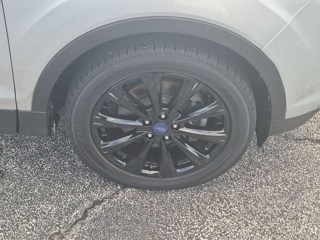 Used 2017 Ford Escape Titanium 4D Sport Utility