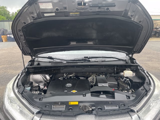 Used 2017 Toyota Highlander SUV