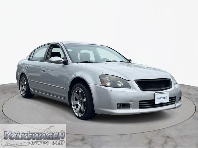 Sheer Silver Metallic 2006 Nissan Altima SE-R Sedan Front-Wheel Drive 5-Speed Automatic Overdrive