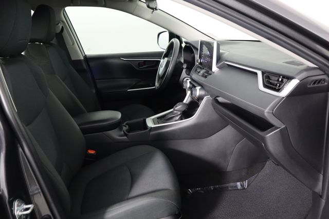 ToyotaRAV418