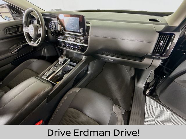 Used 2025 Nissan Pathfinder SUV