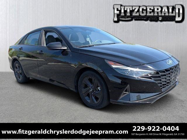 Phantom Black 2023 Hyundai Elantra Sedan Front-Wheel Drive Continuously Variable Transmission