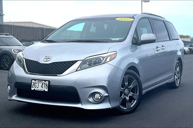 2017 Toyota Sienna SE 8-Passenger FWD