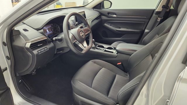 2024 Nissan Altima 2.5 SV - 8