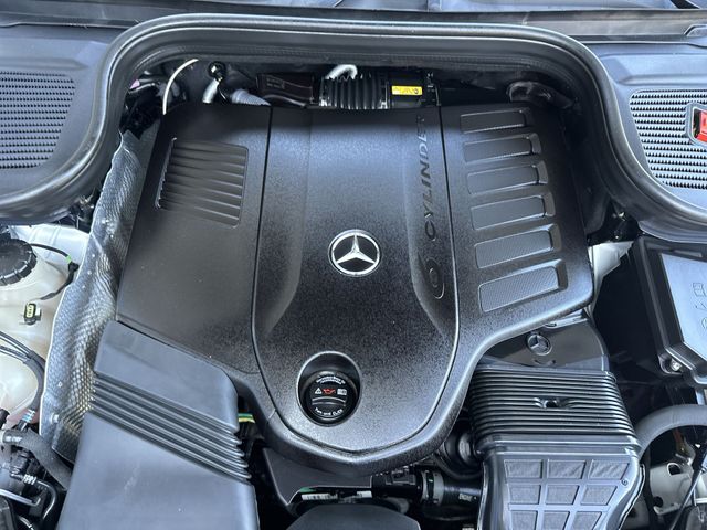 Used 2024 White Mercedes-Benz GLS 450 image 28