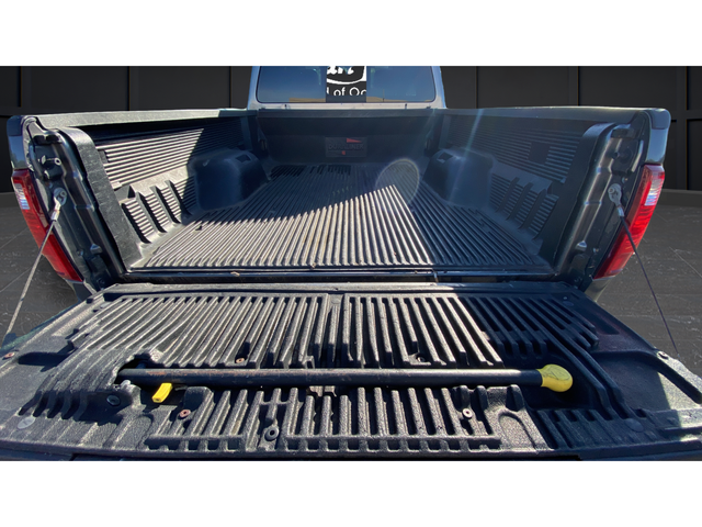 Used 2014 Sterling Gray Metallic Ford XLT image 25