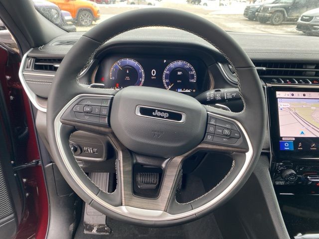 2025 Jeep Grand Cherokee Limited - Velvet Red Pearlcoat exterior view 14