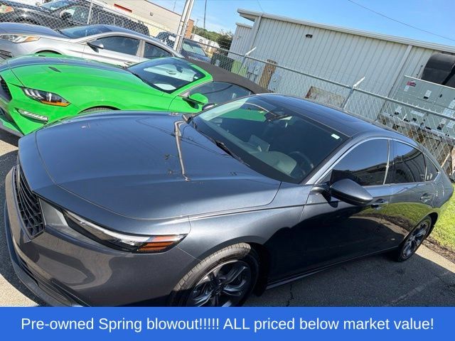 Used 2024 Gray Honda EX image 3