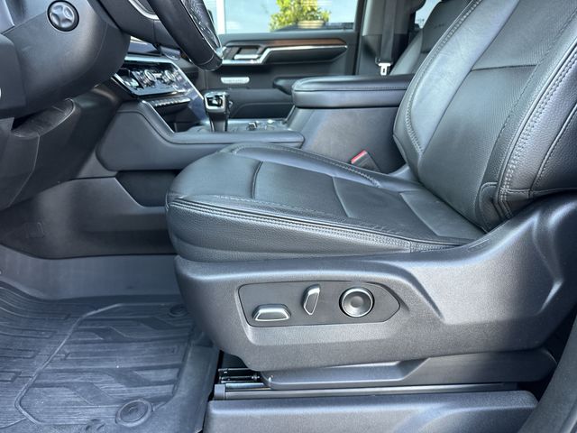 Used 2024 Black GMC Denali image 13