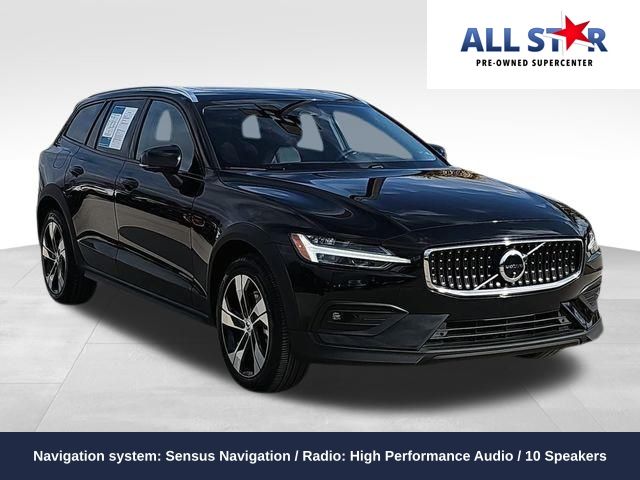 2025 Volvo V60 Cross Country B5 Plus AWD