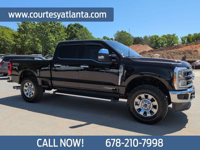 Agate Black Metallic 2023 Ford F-250 Super Duty Lariat Crew Cab 4WD Pickup Truck Four-Wheel Drive Automatic