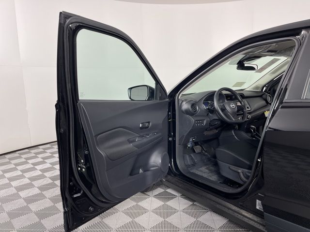 2025 Super Black Nissan Kicks Play S FWD SUV